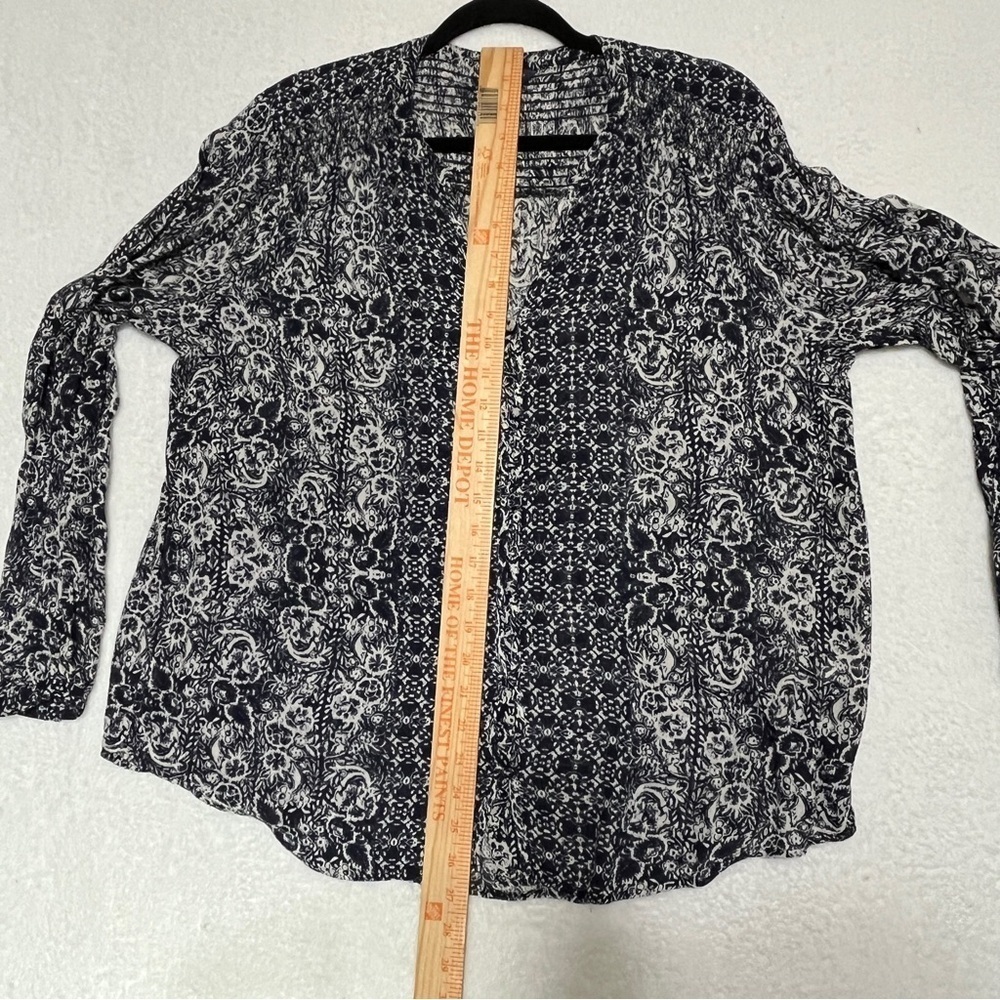 Lucky Brand Navy Cream Boho Peasant Blouse Large Flowy V-Neck Patterned Top - Picture 11 of 11